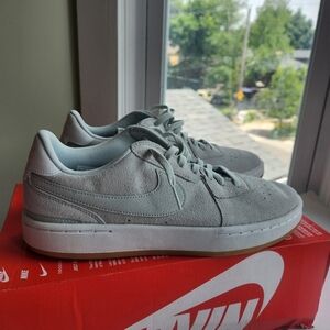 Nike Court Blanc sneakers size 10 BNWB (no lid)